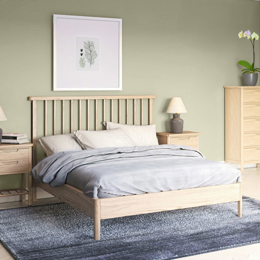 Gray Brighten Pale Oak Spindle Bed 5' Kingsize - BER045